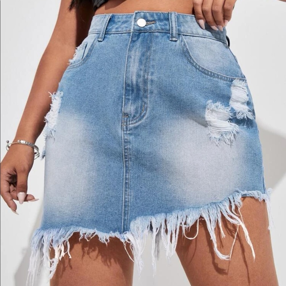 High wasted Ripped Hem Denim Skirt